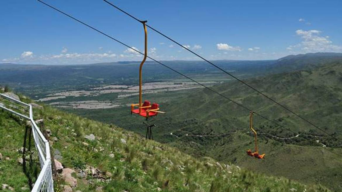 Aerosilla Pan de Azúcar 1 Vista de telesilla con el valle